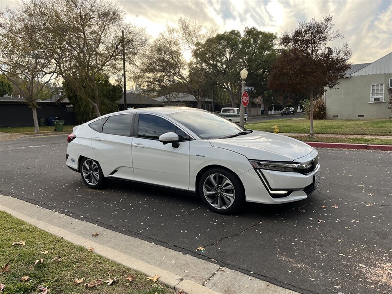 2020 Honda Clarity Touring photo 25