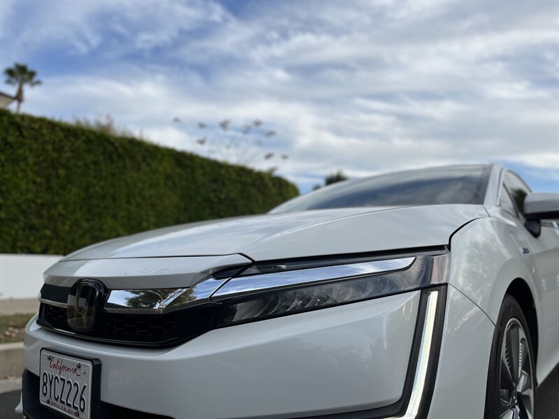 2020 Honda Clarity Touring photo 5