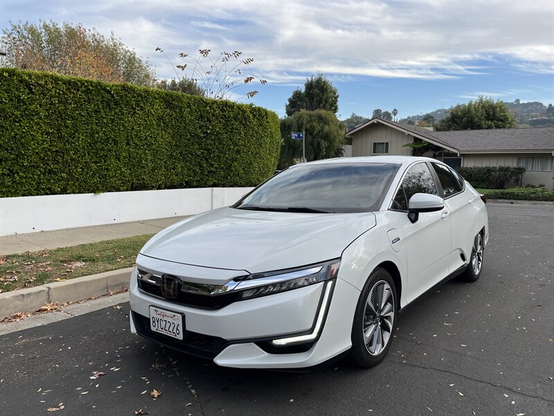 2020 Honda Clarity Touring photo 3