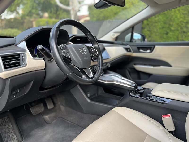 2020 Honda Clarity Touring photo 27