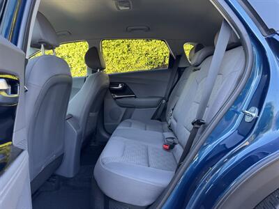 2020 Kia Niro LX - Photo 20 - Studio City, CA 91604