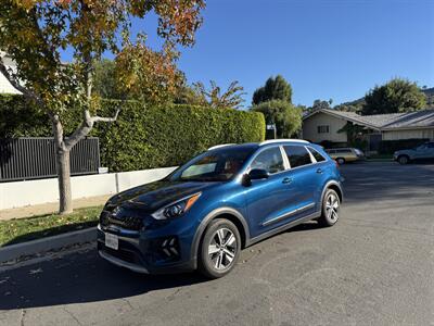 2020 Kia Niro LX - Photo 2 - Studio City, CA 91604