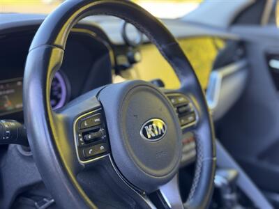 2020 Kia Niro LX - Photo 12 - Studio City, CA 91604