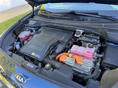 2020 Kia Niro LX - Photo 39 - Studio City, CA 91604