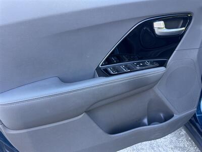 2020 Kia Niro LX - Photo 8 - Studio City, CA 91604