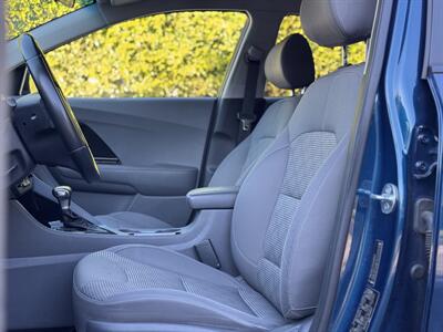 2020 Kia Niro LX - Photo 14 - Studio City, CA 91604