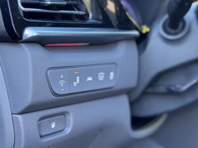 2020 Kia Niro LX - Photo 11 - Studio City, CA 91604