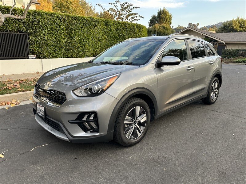 2022 Kia Niro LXS photo 1