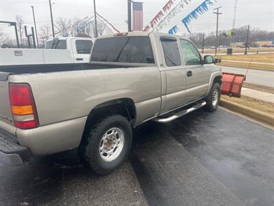 2002 Chevrolet Silverado 2500 4dr Extended Cab   - Photo 3 - Monticello, IN 47960