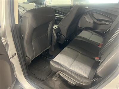 2017 Ford Escape SE - Photo 8 - Monticello, IN 47960
