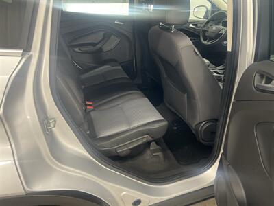 2017 Ford Escape SE - Photo 10 - Monticello, IN 47960