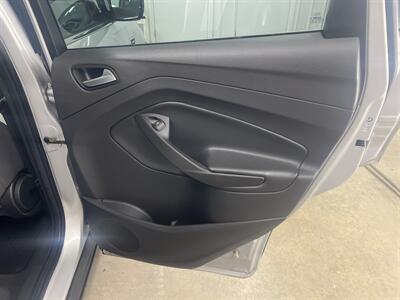 2017 Ford Escape SE - Photo 9 - Monticello, IN 47960