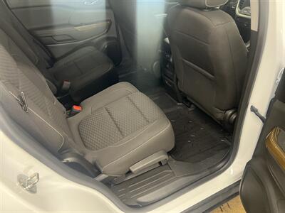 2018 GMC Acadia SLE-2   - Photo 10 - Monticello, IN 47960