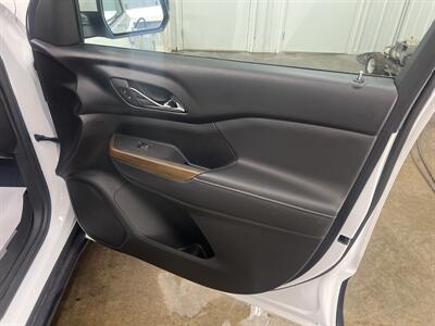 2018 GMC Acadia SLE-2   - Photo 11 - Monticello, IN 47960