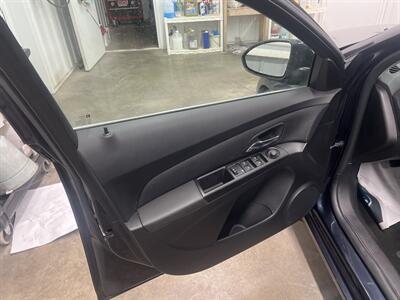 2015 Chevrolet Cruze 1LT Auto   - Photo 5 - Monticello, IN 47960