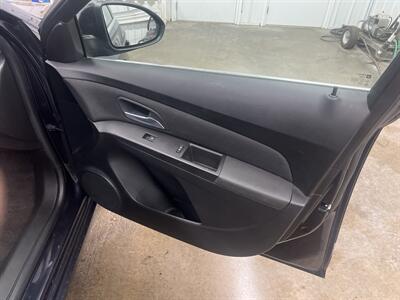 2015 Chevrolet Cruze 1LT Auto   - Photo 11 - Monticello, IN 47960