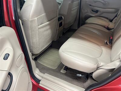 2002 Ford Expedition Eddie Bauer   - Photo 8 - Monticello, IN 47960
