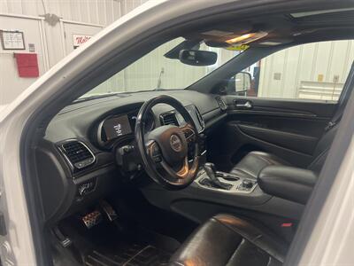 2019 Jeep Grand Cherokee Overland   - Photo 6 - Monticello, IN 47960