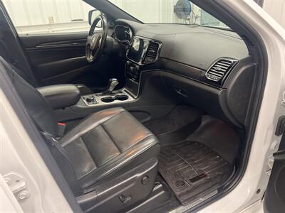 2019 Jeep Grand Cherokee Overland   - Photo 12 - Monticello, IN 47960