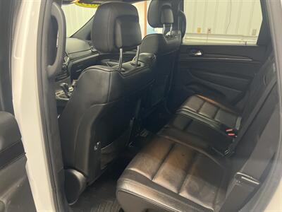 2019 Jeep Grand Cherokee Overland   - Photo 8 - Monticello, IN 47960