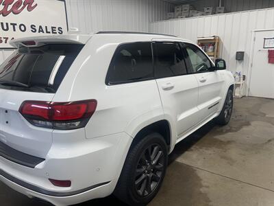 2019 Jeep Grand Cherokee Overland   - Photo 4 - Monticello, IN 47960