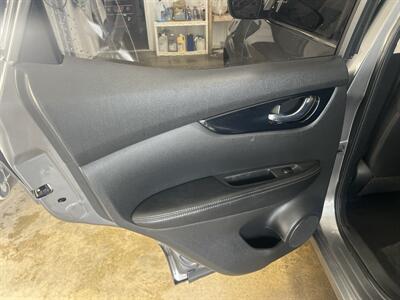 2018 Nissan Rogue Sport S   - Photo 7 - Monticello, IN 47960