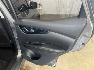 2018 Nissan Rogue Sport S   - Photo 9 - Monticello, IN 47960