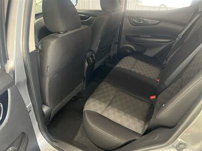 2018 Nissan Rogue Sport S   - Photo 8 - Monticello, IN 47960