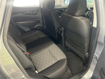 2018 Nissan Rogue Sport S   - Photo 10 - Monticello, IN 47960