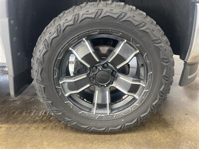 2015 GMC Sierra 1500 SLT   - Photo 13 - Monticello, IN 47960