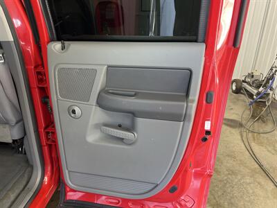 2006 Dodge Ram 2500 ST - Photo 9 - Monticello, IN 47960