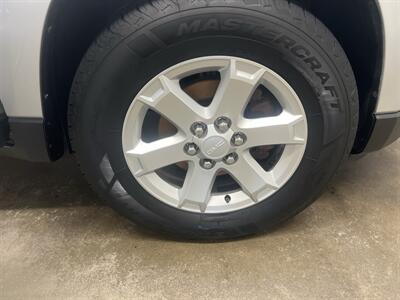 2015 GMC Acadia SLE-1   - Photo 13 - Monticello, IN 47960