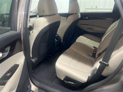 2019 Kia Sorento LX V6   - Photo 8 - Monticello, IN 47960