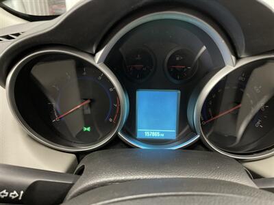 2015 Chevrolet Cruze LS Auto   - Photo 13 - Monticello, IN 47960