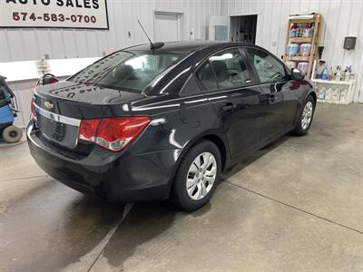 2015 Chevrolet Cruze LS Auto   - Photo 3 - Monticello, IN 47960