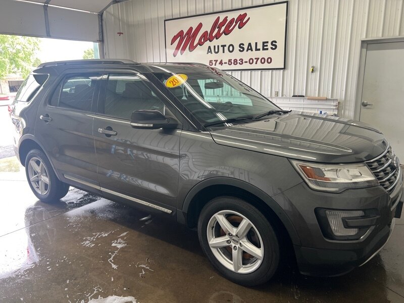 2017 Ford Explorer XLT  