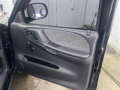 1997 Dodge Dakota 2dr - Photo 7 - Monticello, IN 47960