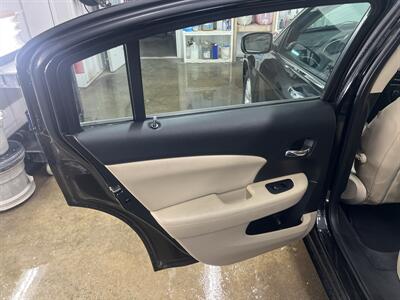 2013 Chrysler 200 Limited - Photo 7 - Monticello, IN 47960