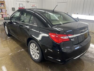 2013 Chrysler 200 Limited - Photo 3 - Monticello, IN 47960