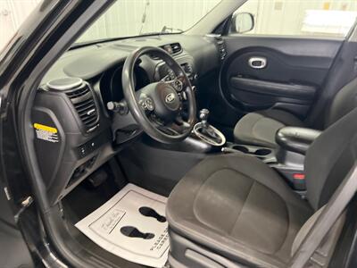 2015 Kia Soul   - Photo 6 - Monticello, IN 47960