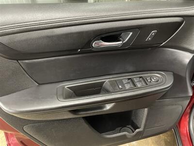 2016 Chevrolet Traverse LT   - Photo 9 - Monticello, IN 47960