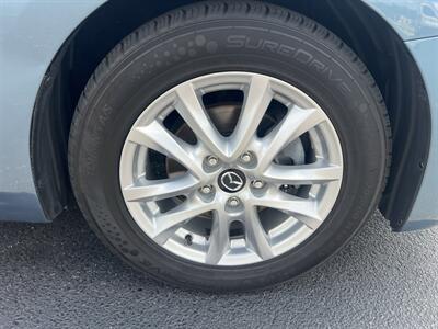 2014 Mazda Mazda3 i Touring   - Photo 13 - Monticello, IN 47960