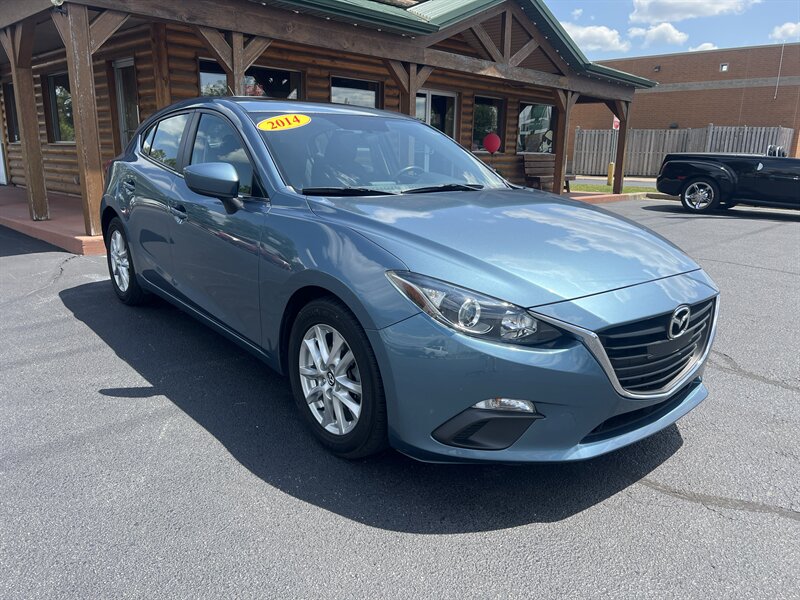 2014 Mazda Mazda3 i Touring   - Photo 1 - Monticello, IN 47960