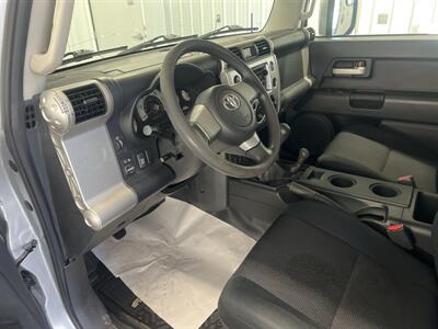 2007 Toyota FJ Cruiser - Photo 6 - Monticello, IN 47960
