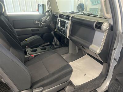 2007 Toyota FJ Cruiser - Photo 10 - Monticello, IN 47960