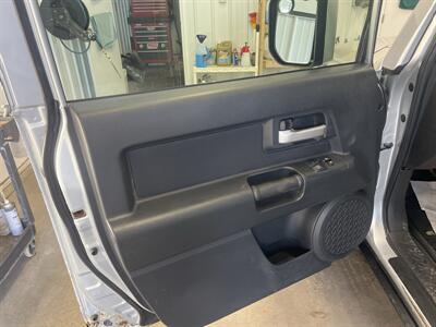 2007 Toyota FJ Cruiser - Photo 5 - Monticello, IN 47960