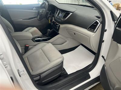 2017 Hyundai TUCSON SE   - Photo 12 - Monticello, IN 47960