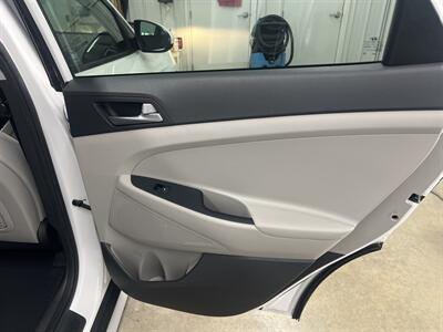 2017 Hyundai TUCSON SE   - Photo 9 - Monticello, IN 47960