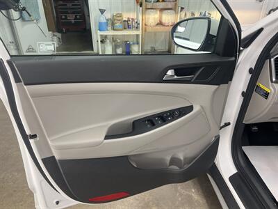 2017 Hyundai TUCSON SE   - Photo 5 - Monticello, IN 47960