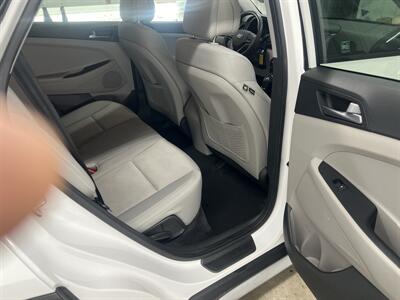 2017 Hyundai TUCSON SE   - Photo 10 - Monticello, IN 47960